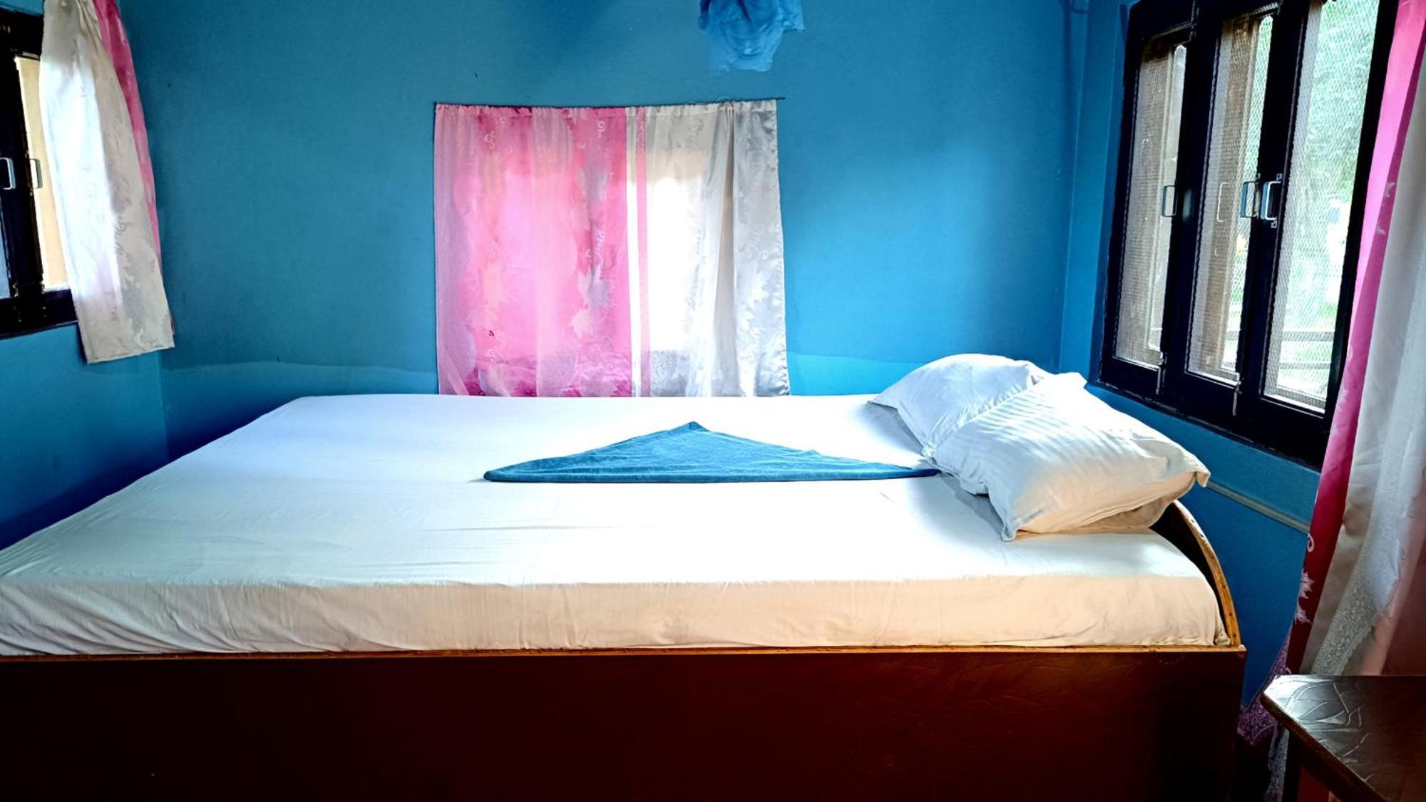 Mr. B'S Place Bardiya Kamer foto